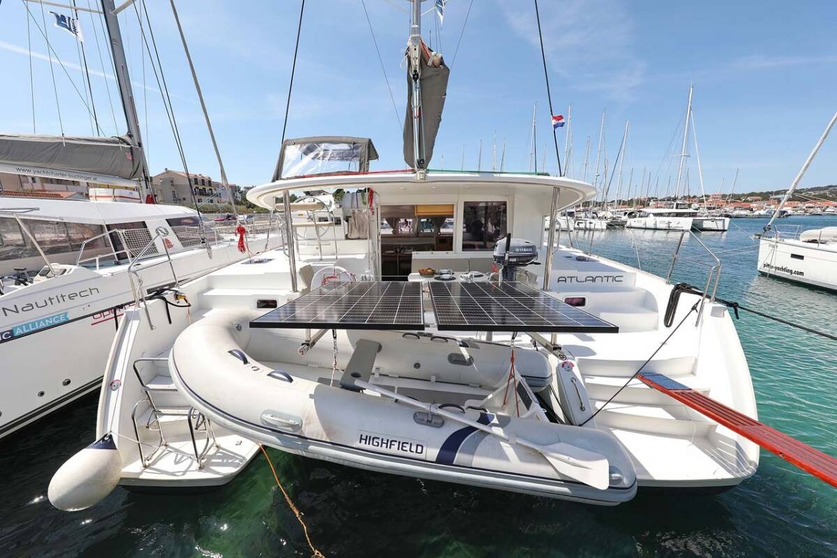 Lagoon 400 Atlantic seen from the bow in ACI Marina Pomer